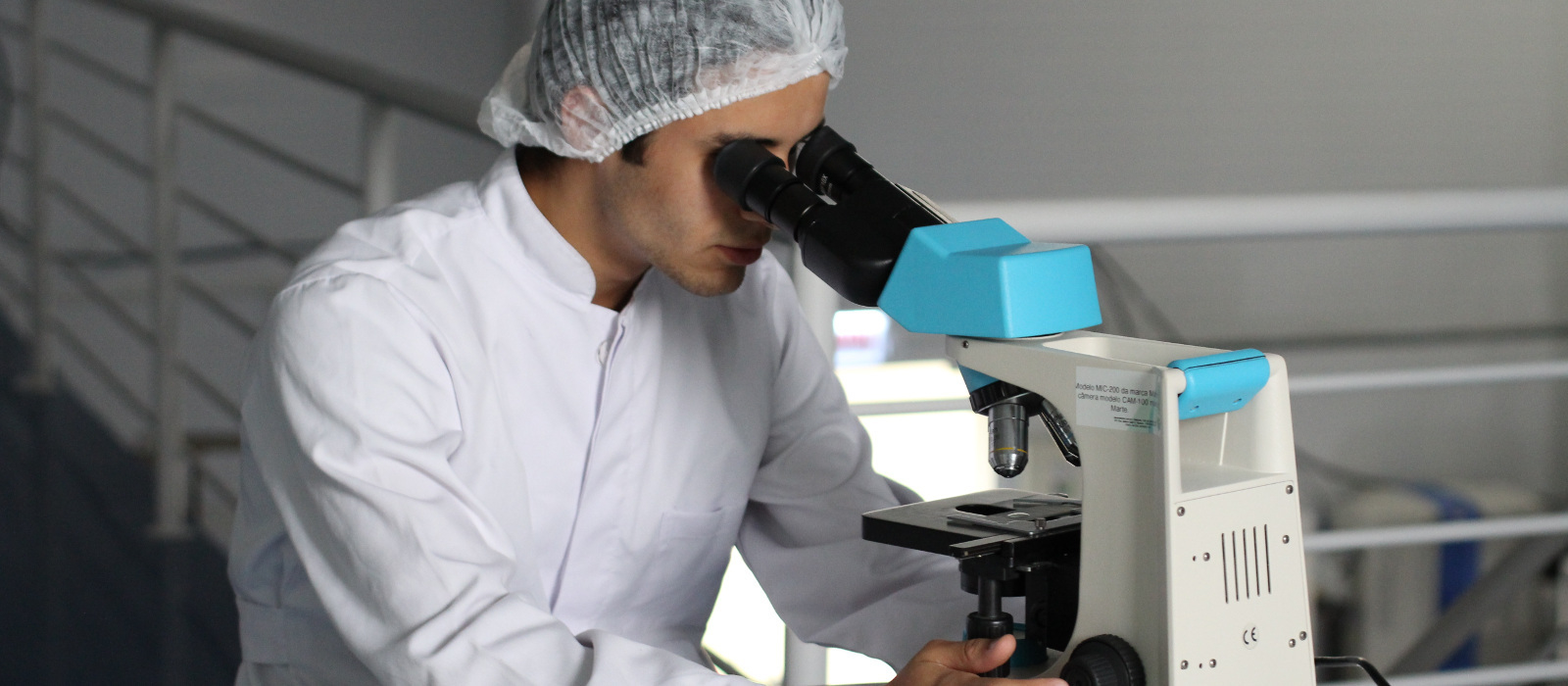 Microscope
